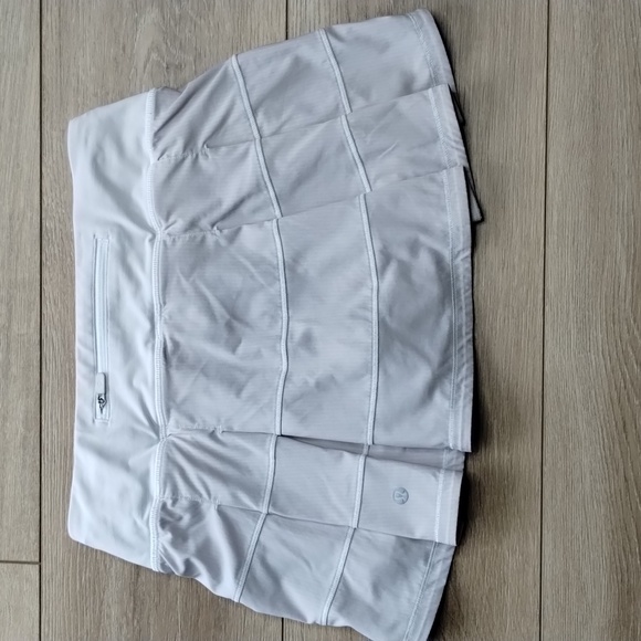 Lululemon Pace Rival White Skort Size 4 - Picture 5 of 9